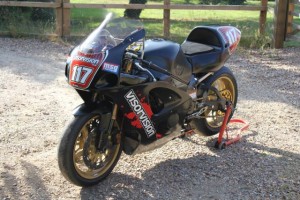 Visorvision GSX-R750 SRAD modern classic, part-wired by Electro34